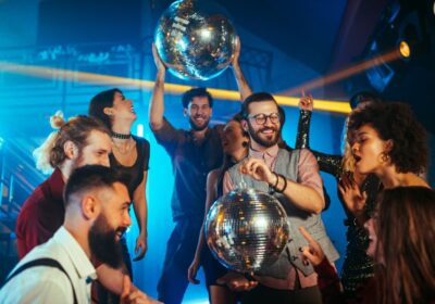Top Reasons to Visit a High-Energy Bar in Miami for Drinks and Dancing